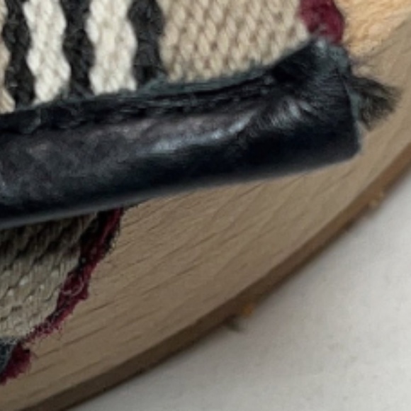 Burberry Sandal - Picture 3 of 9